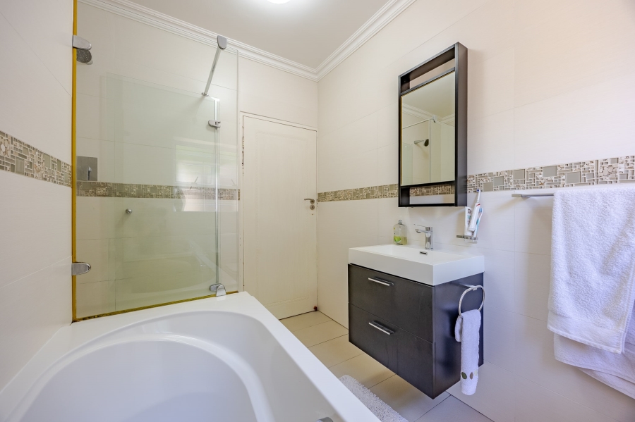 5 Bedroom Property for Sale in Kenilworth Upper Western Cape